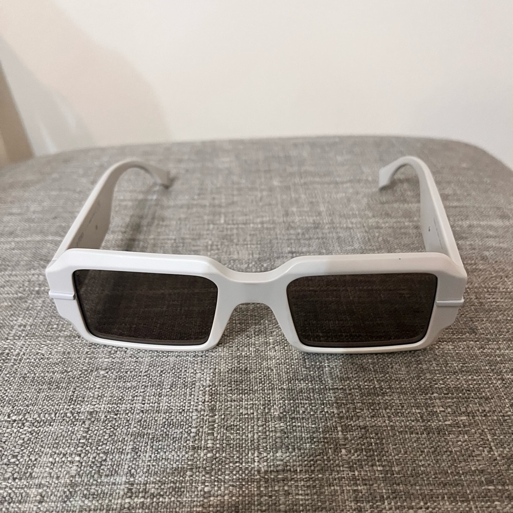 Fendi White Rectangular Sunglasses - image 4